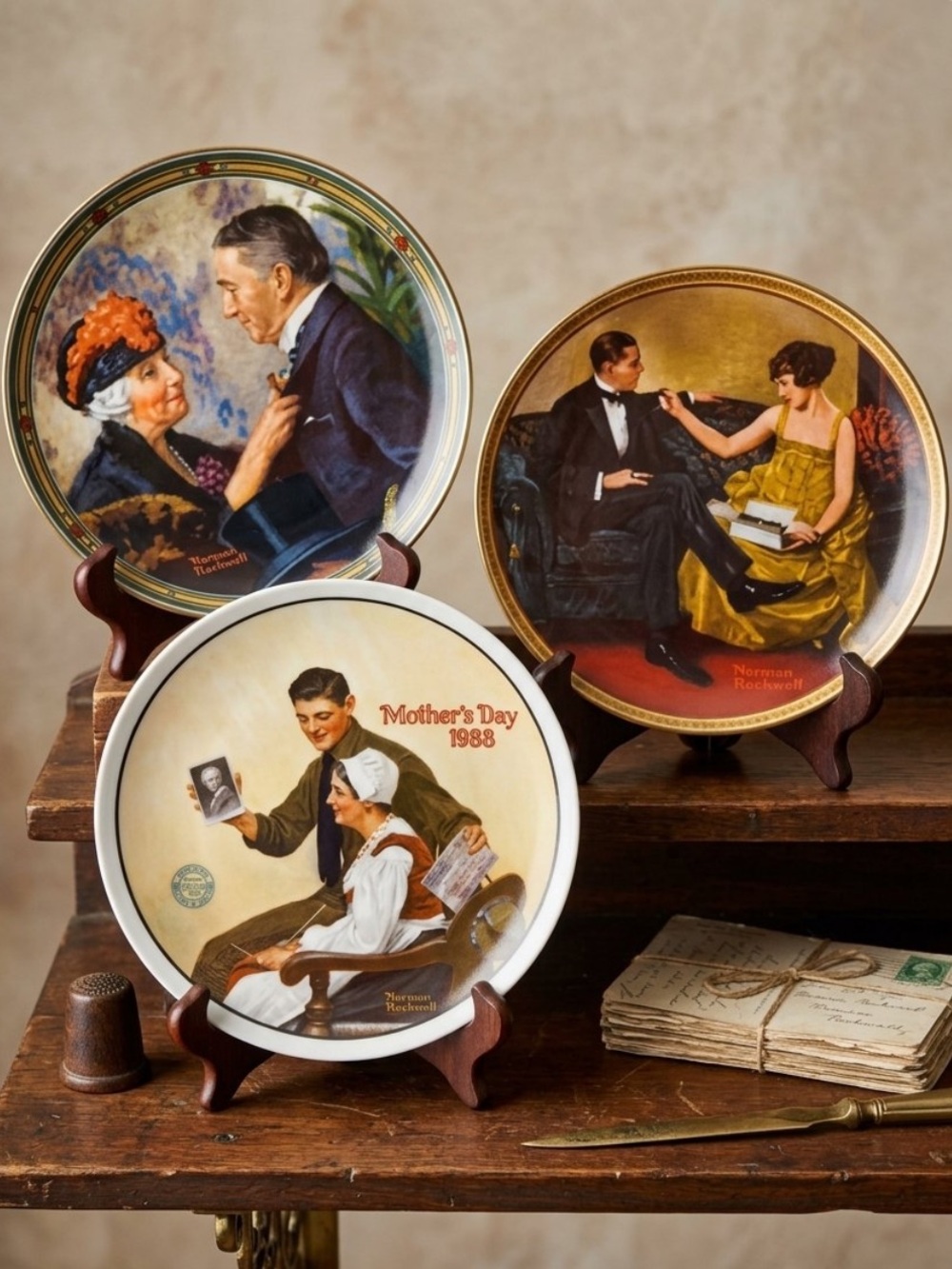 NORMAN ROCKWELL 
Set of 3 Decorative Vintage Collector Plates box & certificates